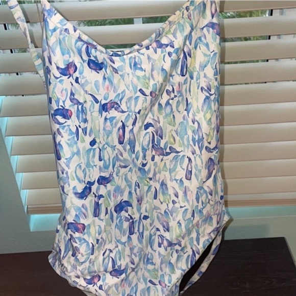 Jolyn Clothing Other - RARE Jolyn whales onesie